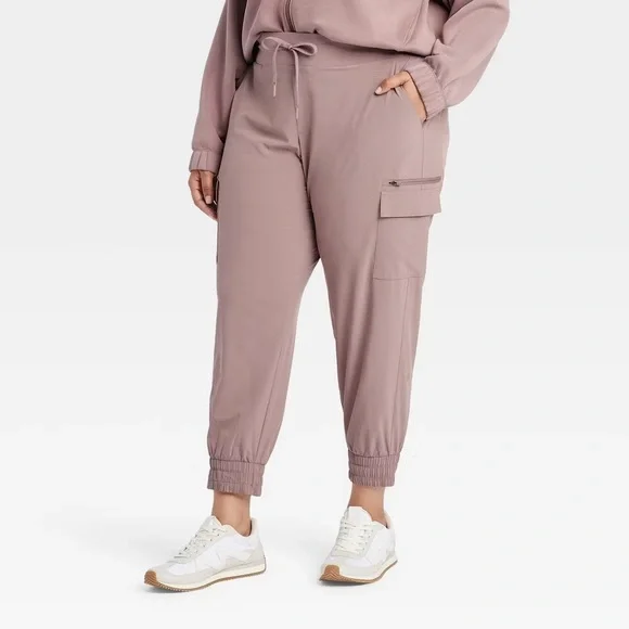 NWT ALL IN MOTION Women's Active Light Mid-Rise Cargo Joggers Sz S & XL ✨ - Picture 2 of 8